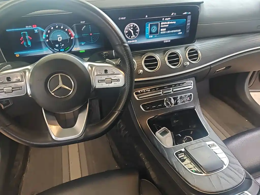 Mercedes-Benz E-Class — миниатюра 14