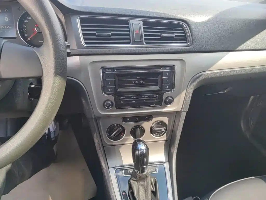 Volkswagen Lavida — миниатюра 13