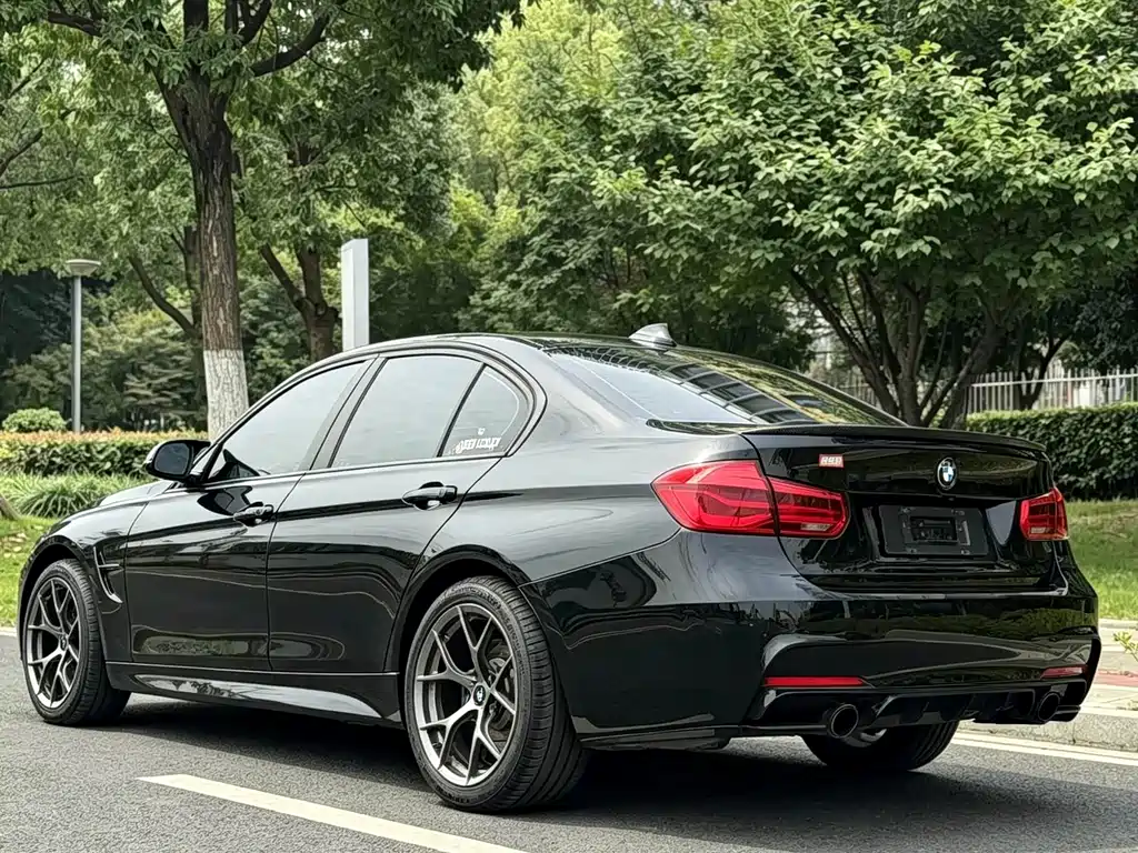 BMW 3 Series — миниатюра 12