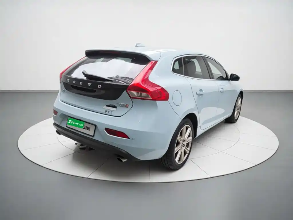 Volvo V40 — миниатюра 4