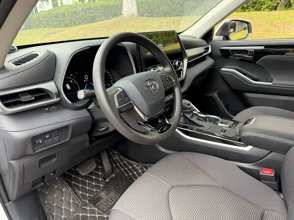 Toyota Highlander — миниатюра 7