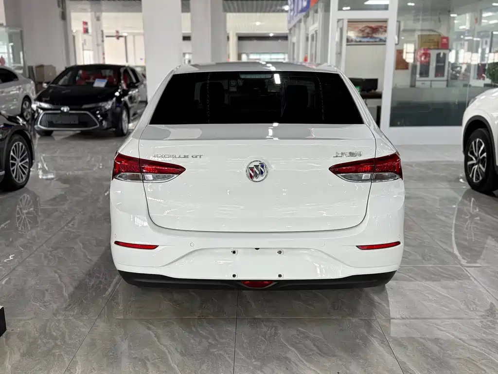 Buick Excelle — миниатюра 9