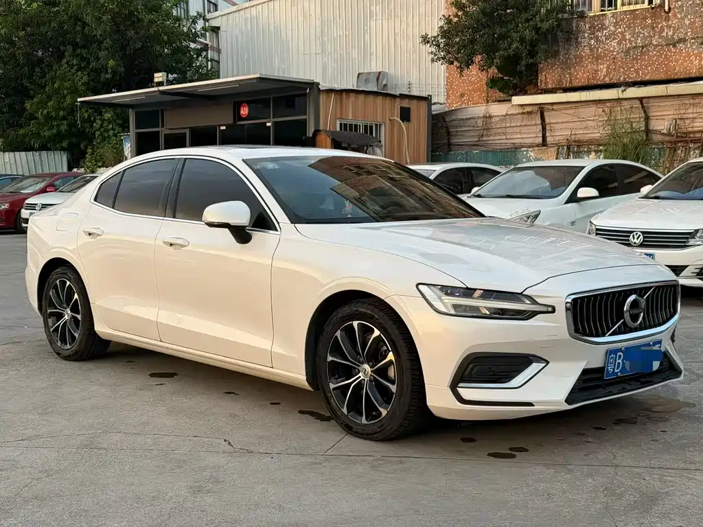 Volvo S60 — миниатюра 3