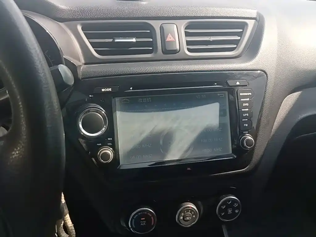 Kia K2 — миниатюра 13