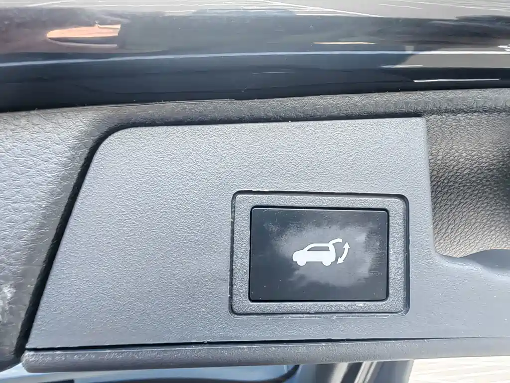 Toyota RAV4 — миниатюра 24