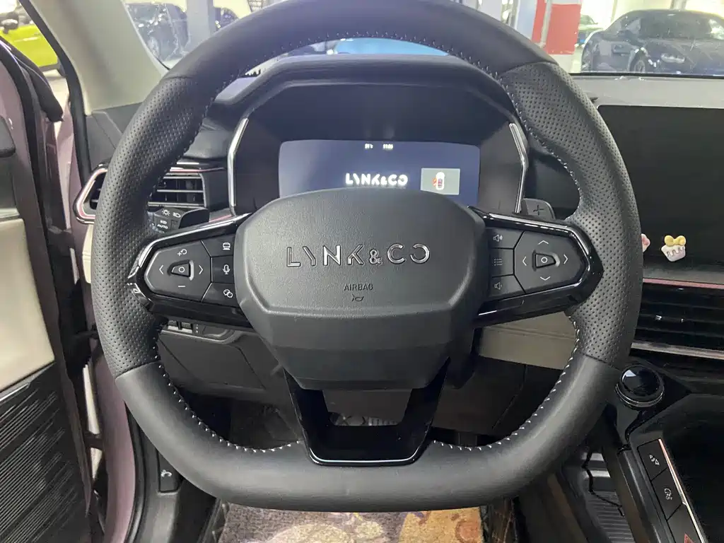 Lynk & Co 06 — миниатюра 7