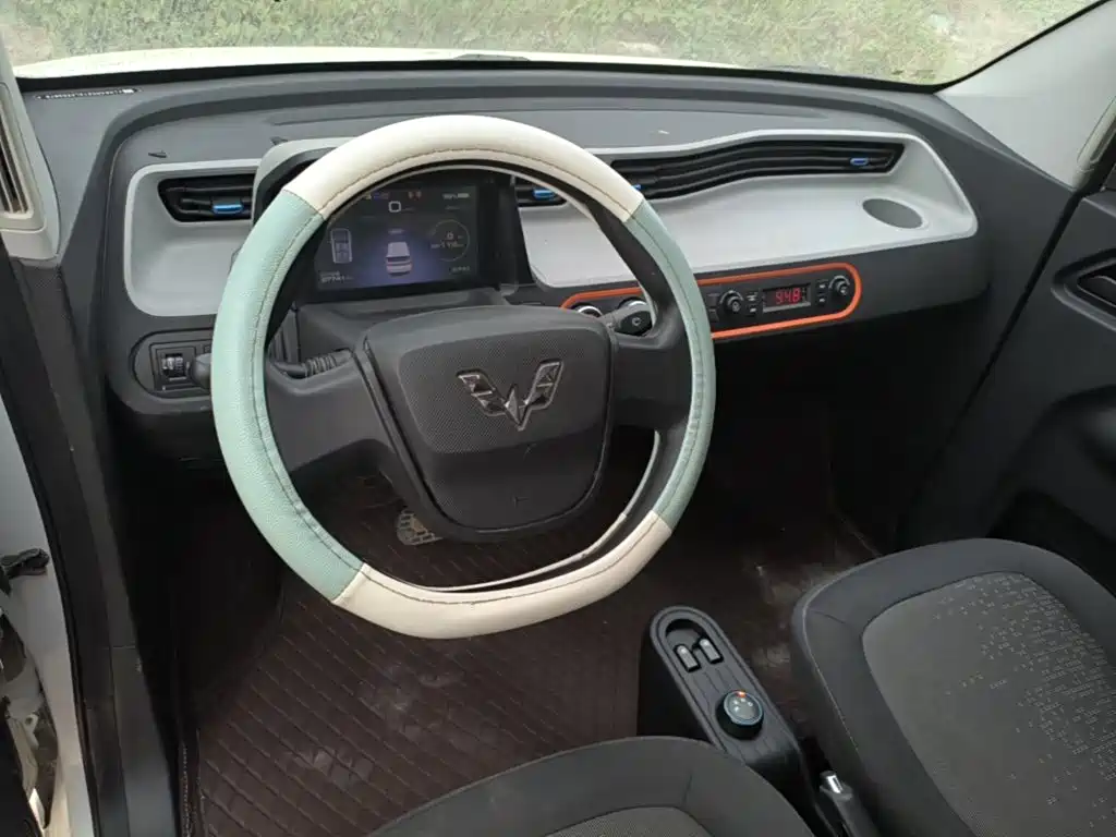Wuling MINIEV — миниатюра 10