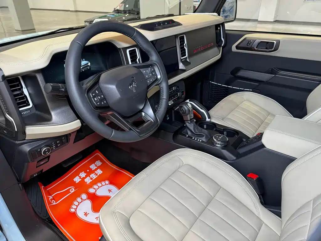 Ford Bronco — миниатюра 8