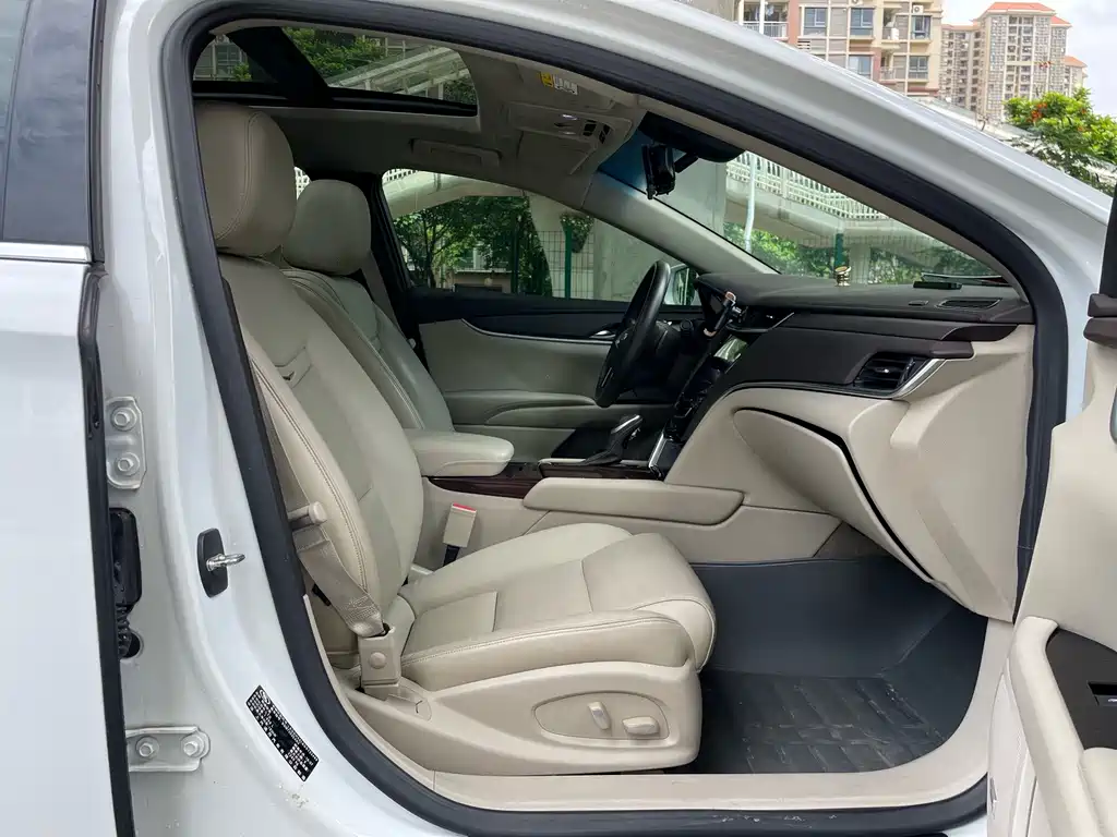 Cadillac XTS — миниатюра 10