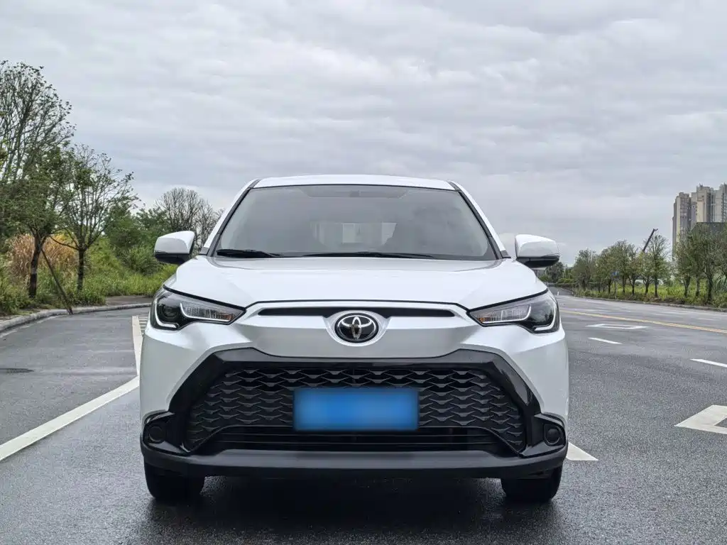 Toyota Frontlander — миниатюра 8
