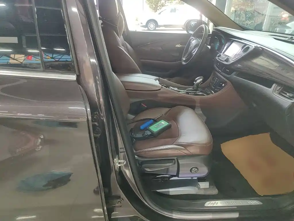 Buick Envision Plus — миниатюра 25