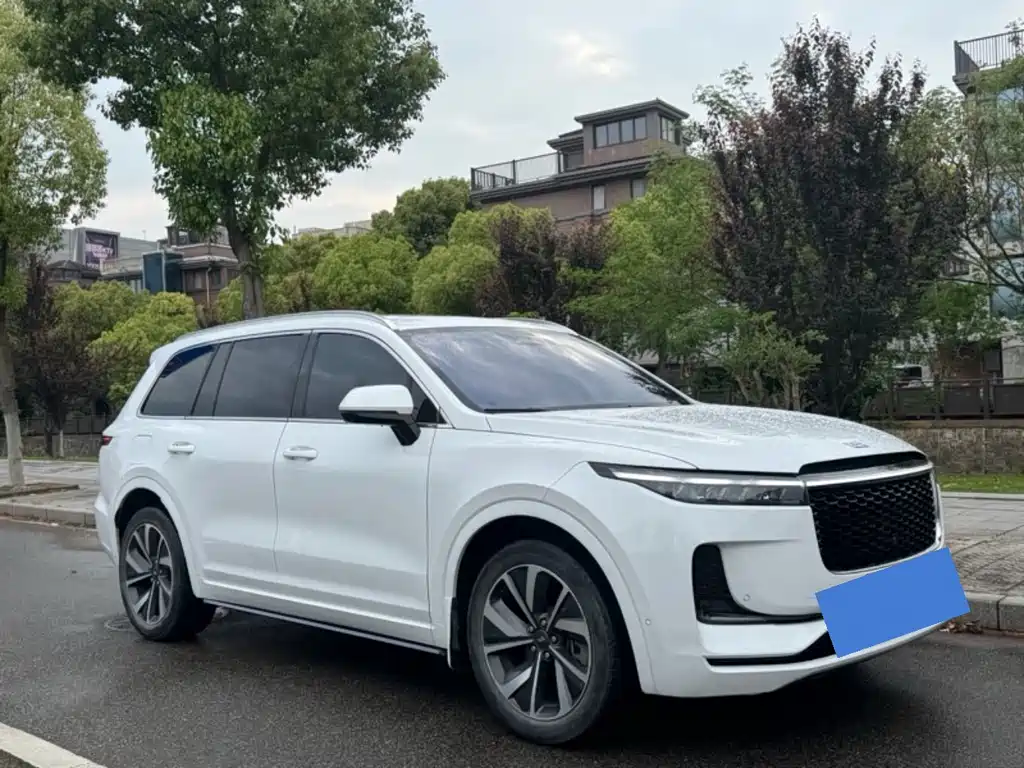 Li Auto ONE 2021 6 мест