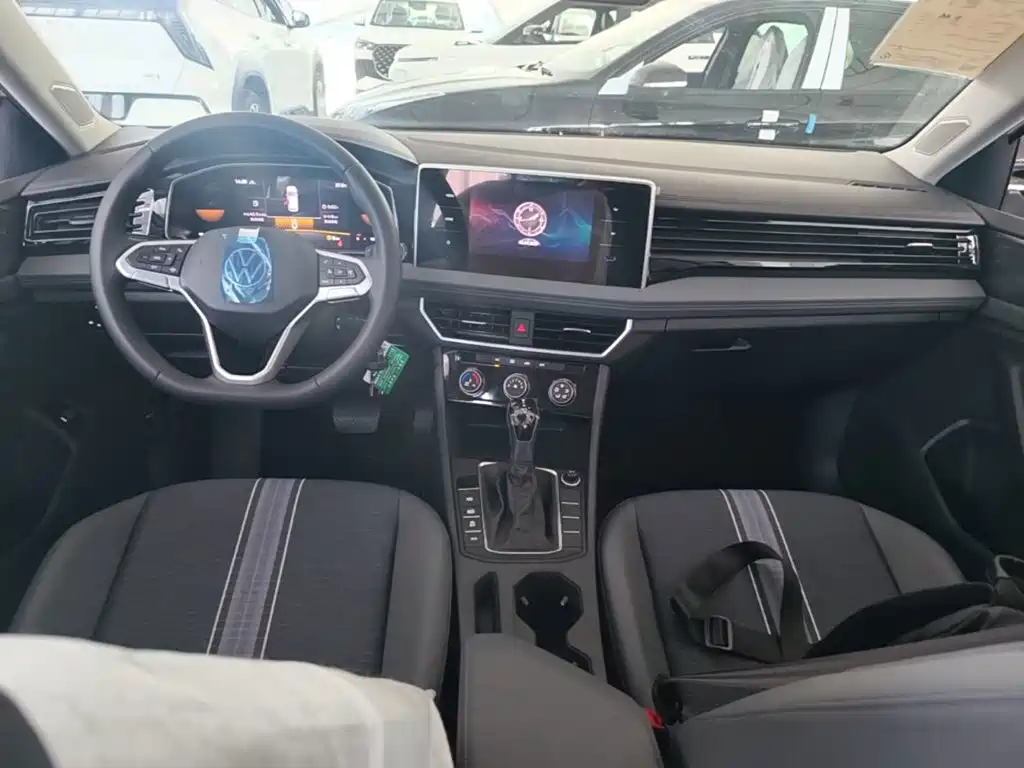 Volkswagen Sagitar — миниатюра 6