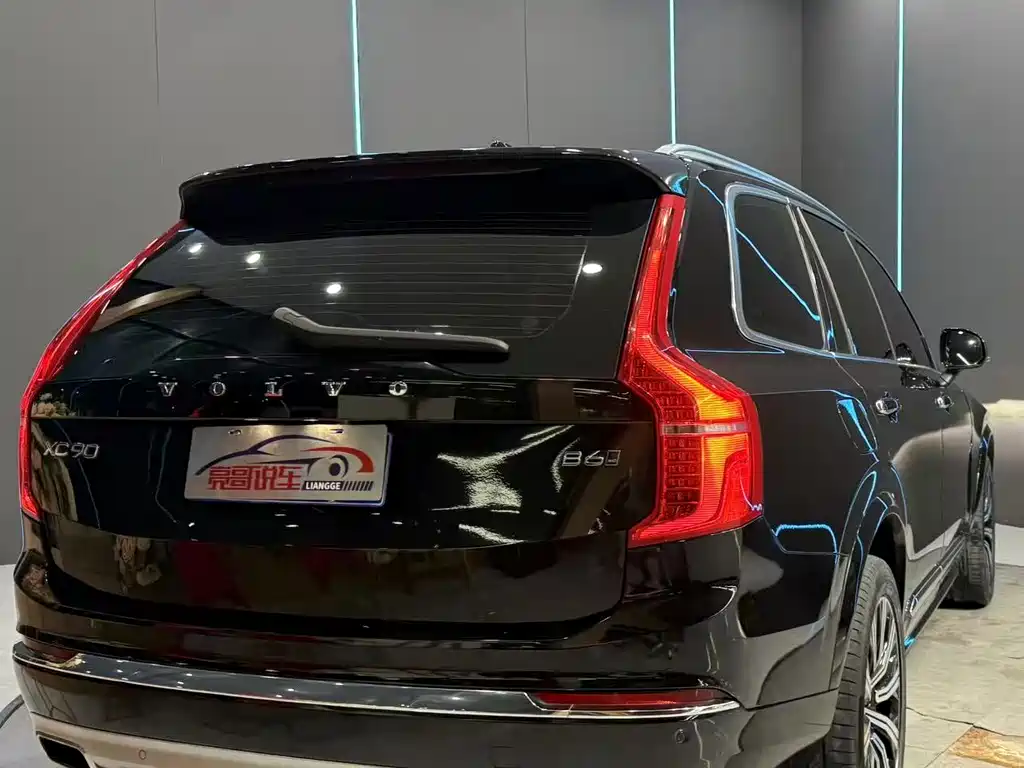 Volvo XC90 — миниатюра 6