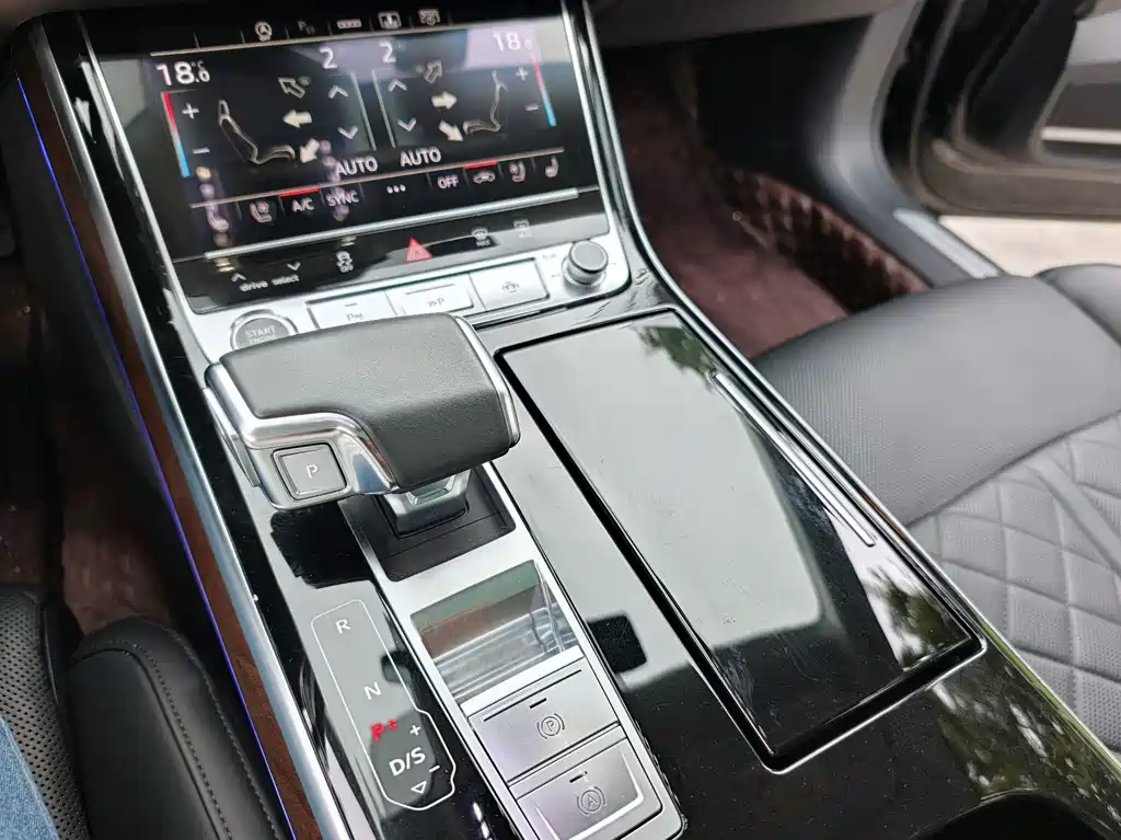 Audi A8 — миниатюра 15