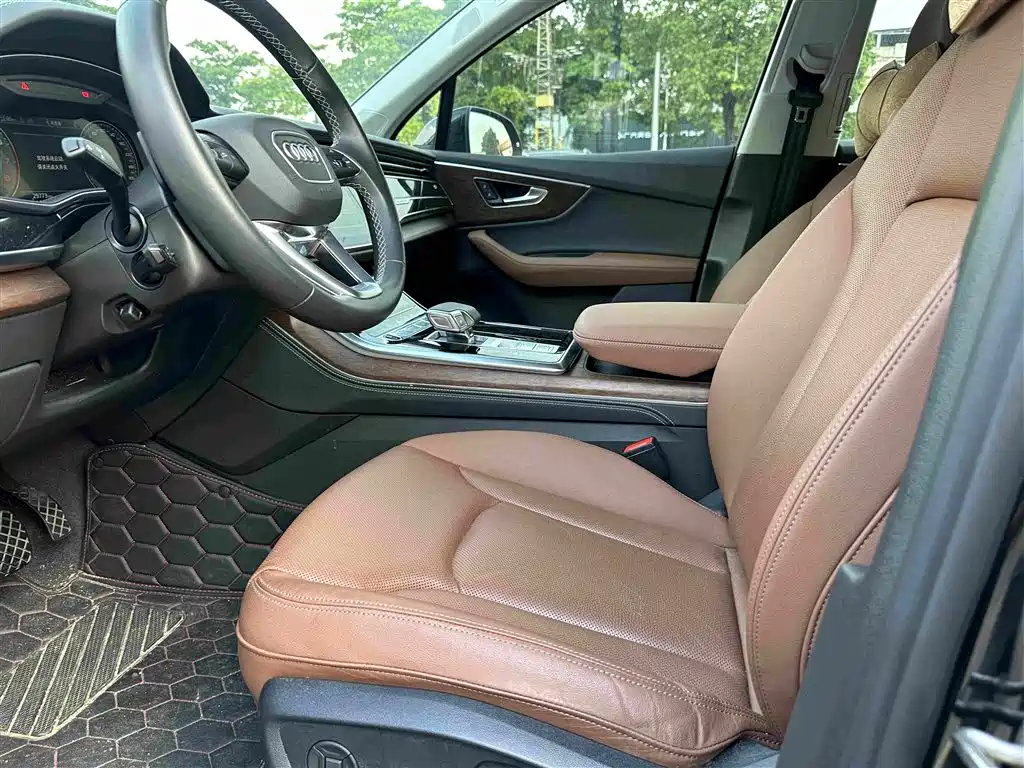 Audi Q7 — миниатюра 7