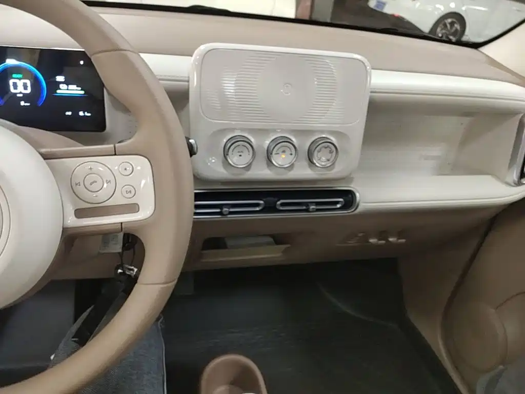Wuling MINIEV — миниатюра 13