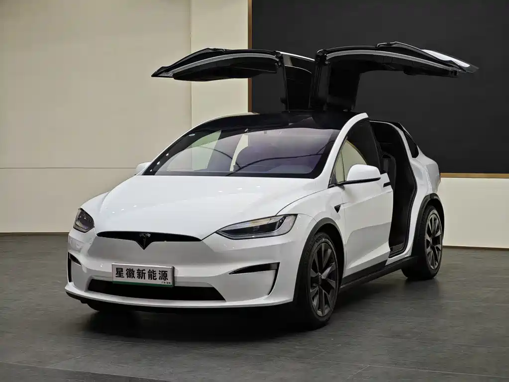 Tesla Model X 2024