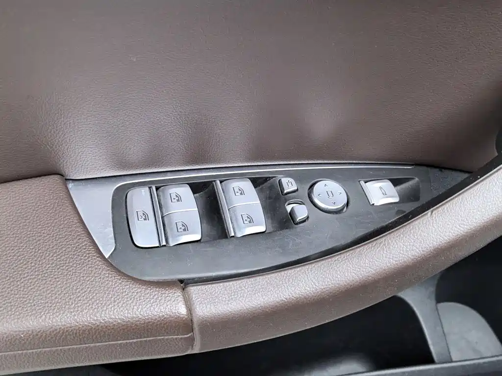 BMW X3 — миниатюра 9
