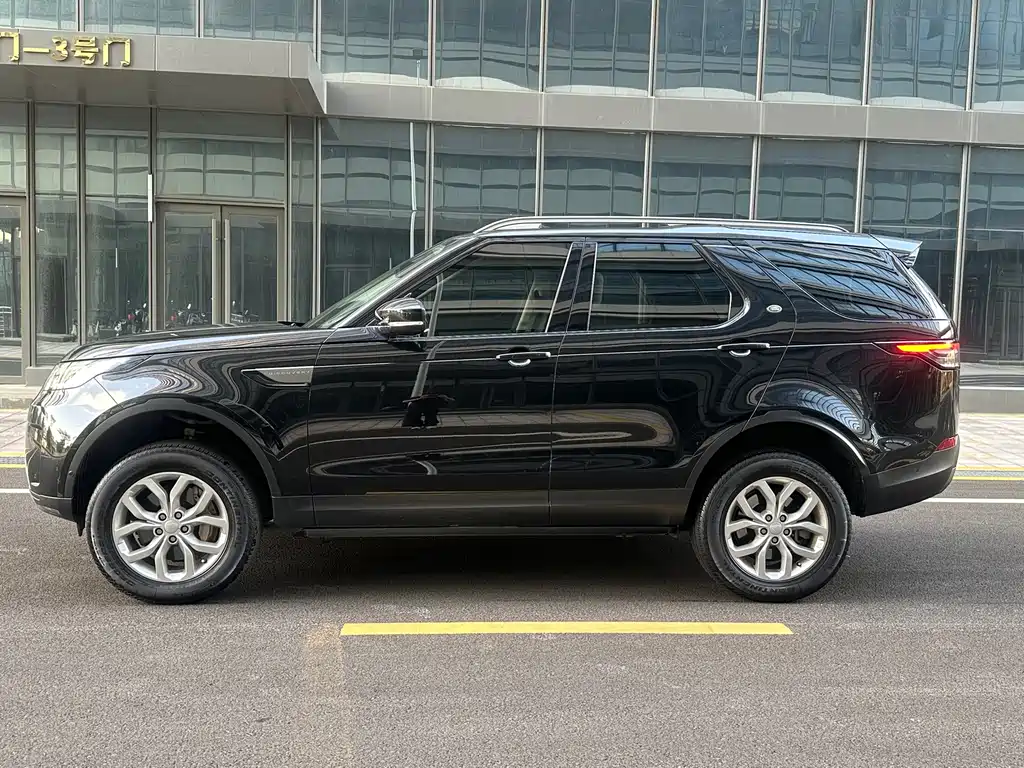Land Rover Discovery — миниатюра 3