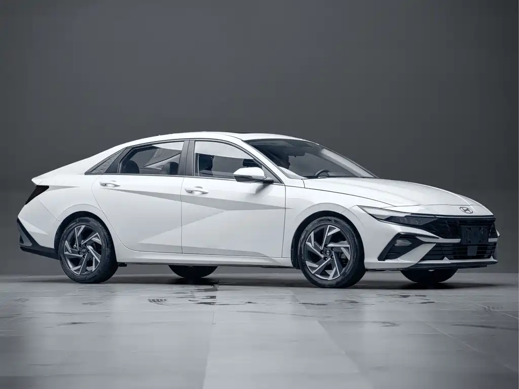 Hyundai Elantra — миниатюра 6