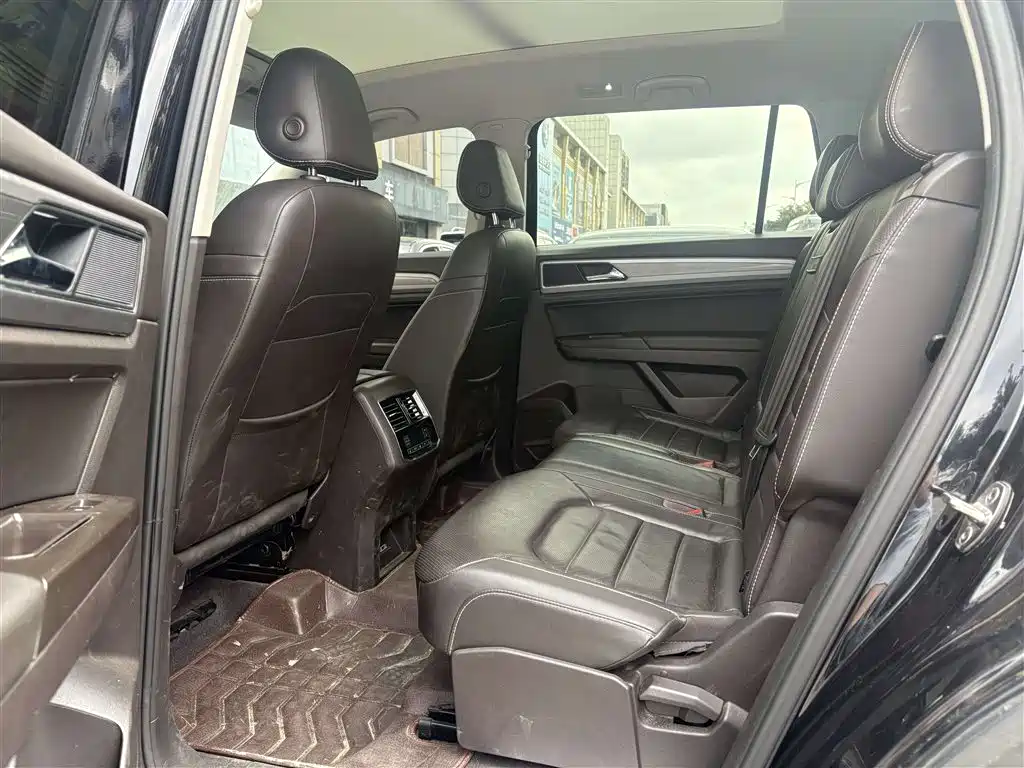 Volkswagen Teramont — миниатюра 5