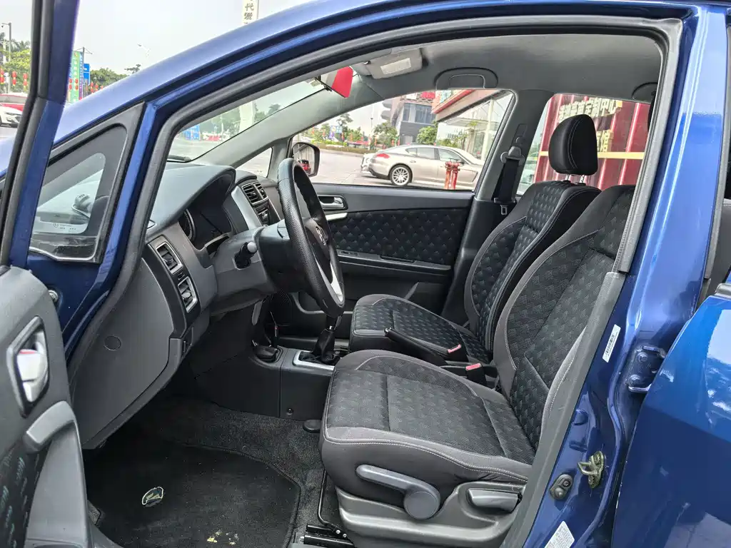 Suzuki Liana A6 — миниатюра 9