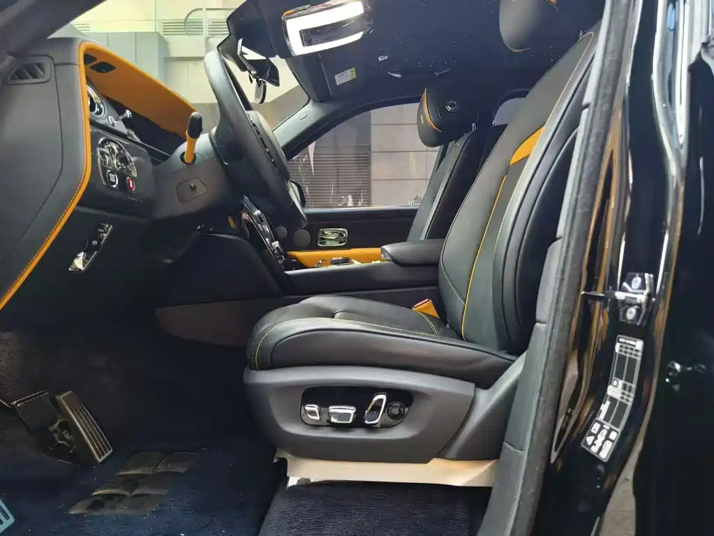 Rolls-Royce Cullinan — миниатюра 4