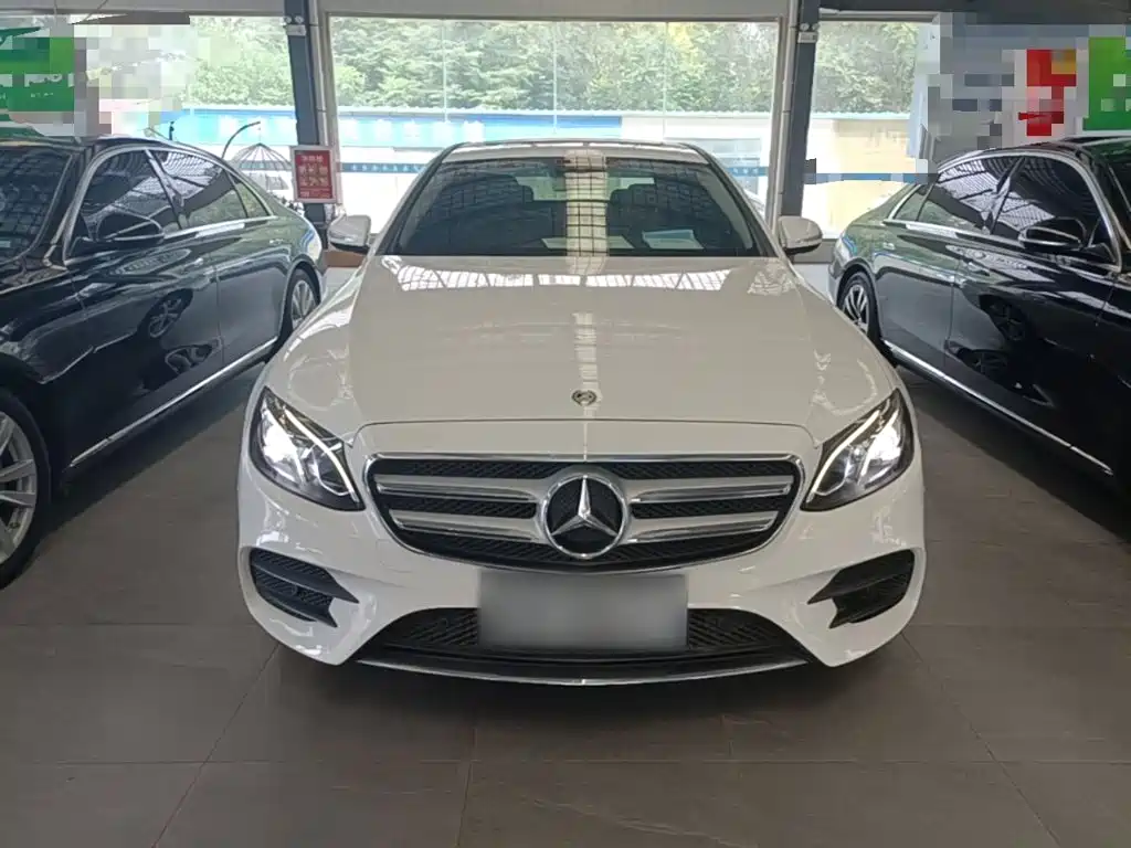 Mercedes-Benz E-Class — миниатюра 3