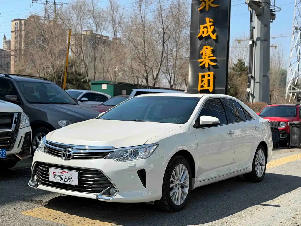 Toyota Camry 2016