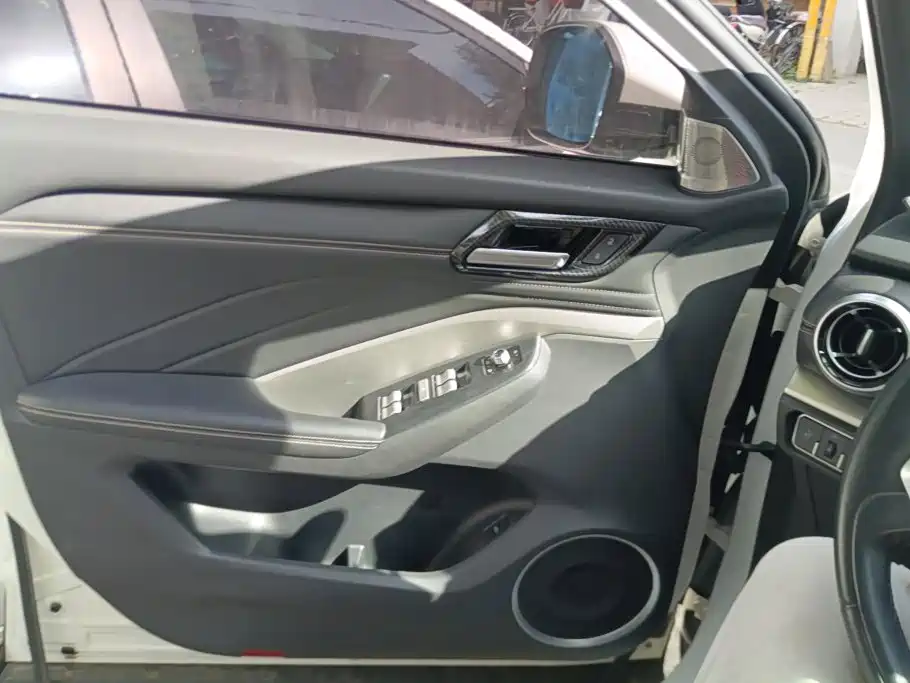Wey Wey VV6 — миниатюра 7