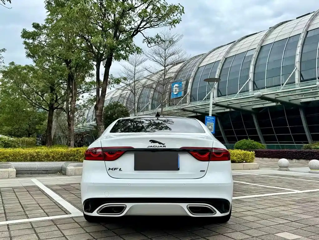 Jaguar XFL 2021 XFL 2.0T P250 Sport
