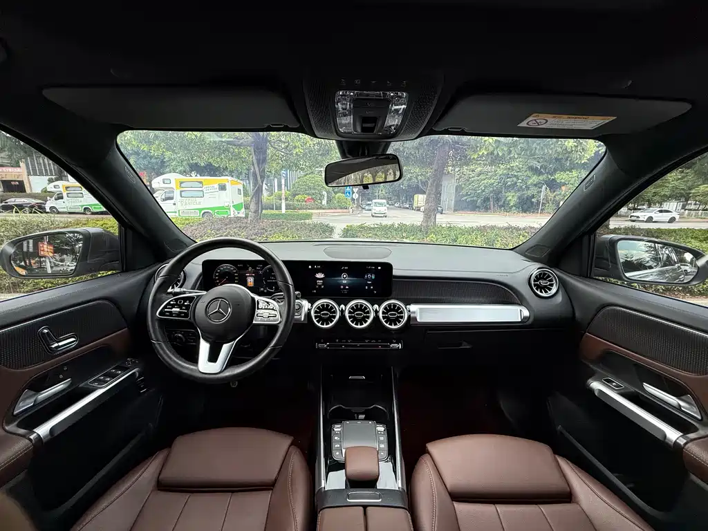 Mercedes-Benz GLB — миниатюра 15