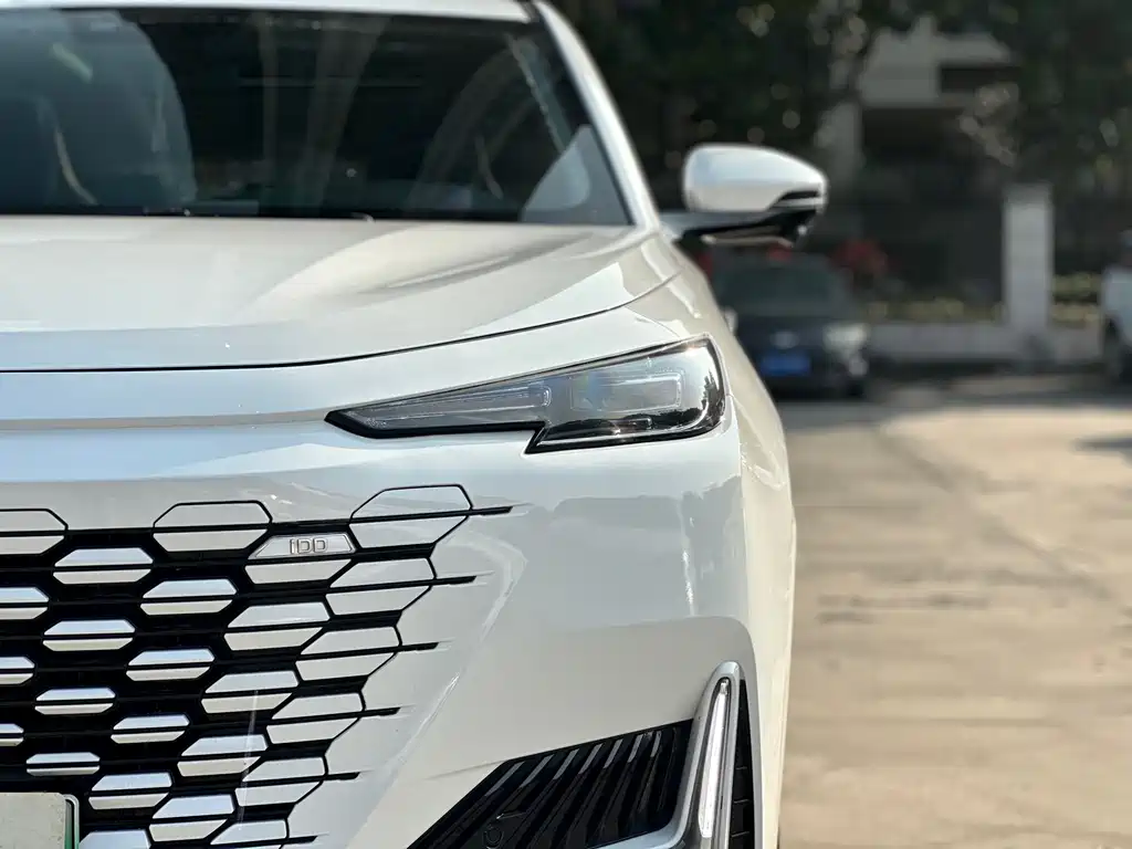 CHANGAN UNI K SMART IDD