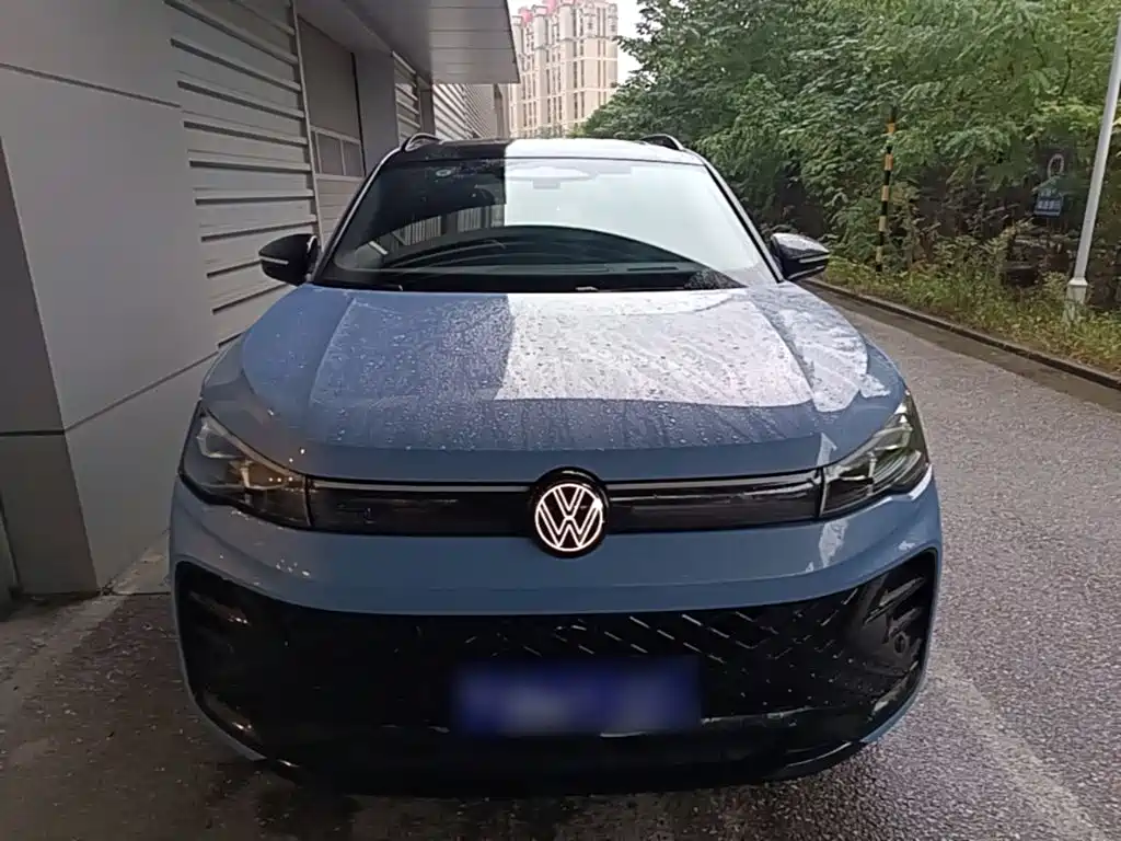 Volkswagen Tiguan L — миниатюра 3