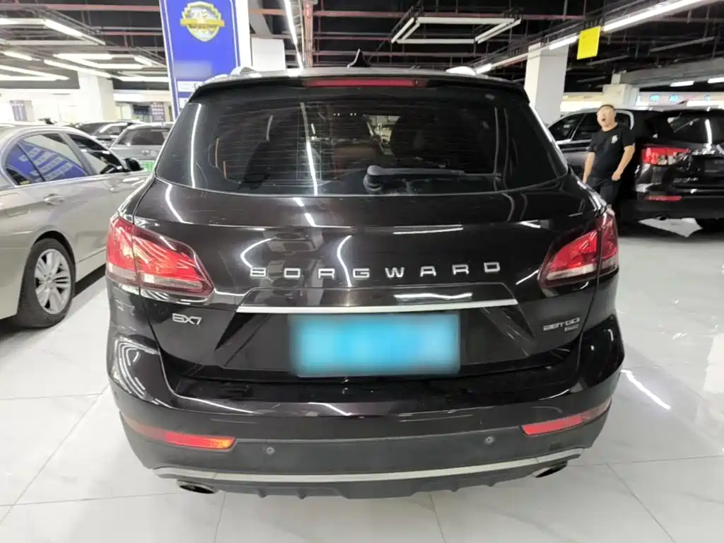 Borgward BX7 — миниатюра 6
