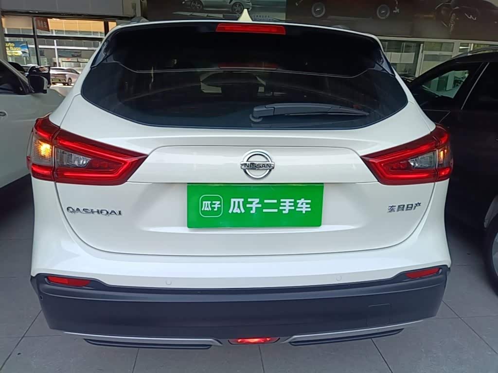 Nissan Qashqai 2.0 л 2022 г. Белый, пробег 31700 км