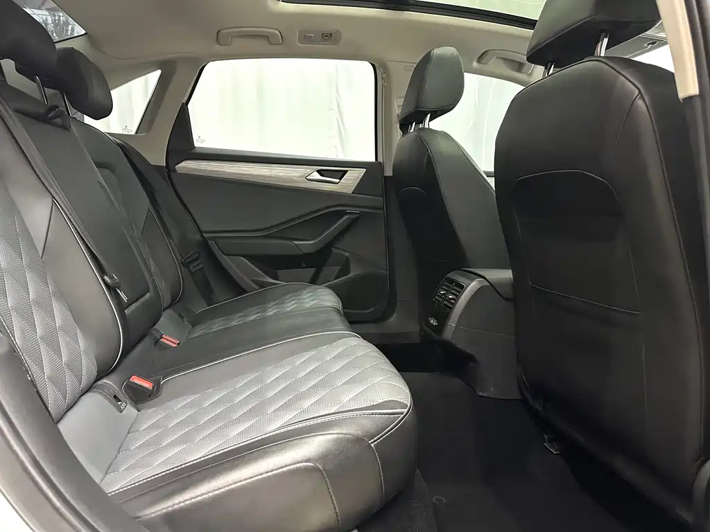 Volkswagen Sagitar — миниатюра 11