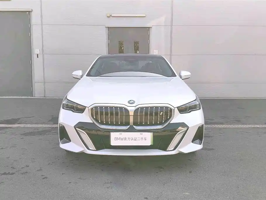 BMW i5 — миниатюра 2
