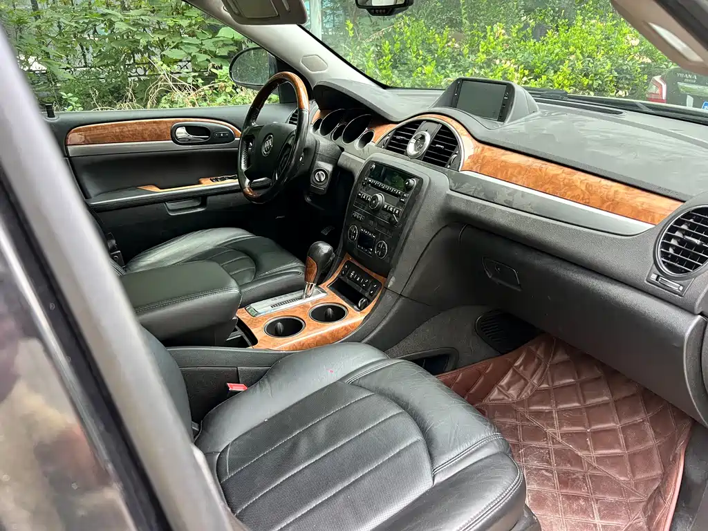 Buick Enclave — миниатюра 2