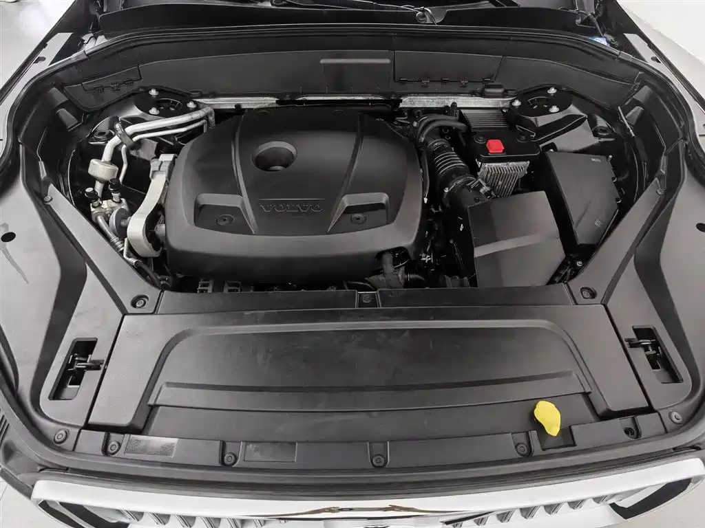 Volvo XC90 2020 T6 Luxury 7 мест