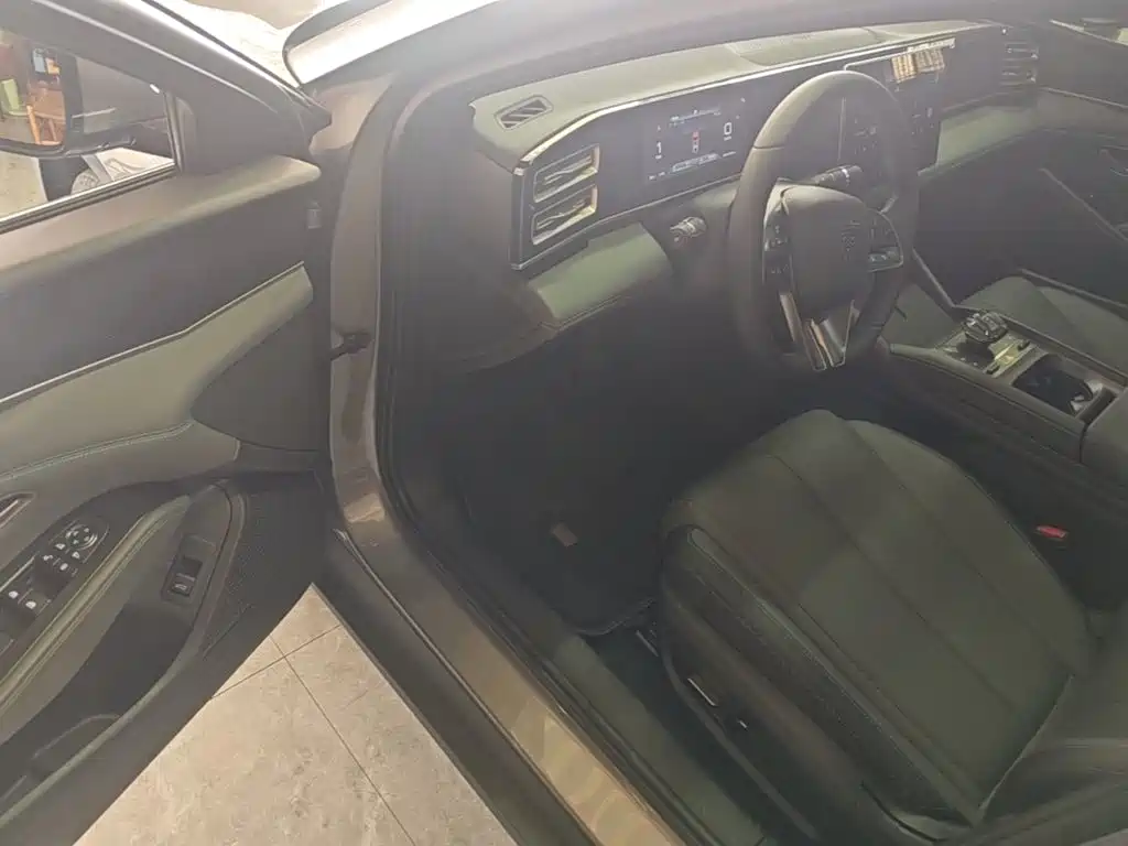 BYD Qin L — миниатюра 16