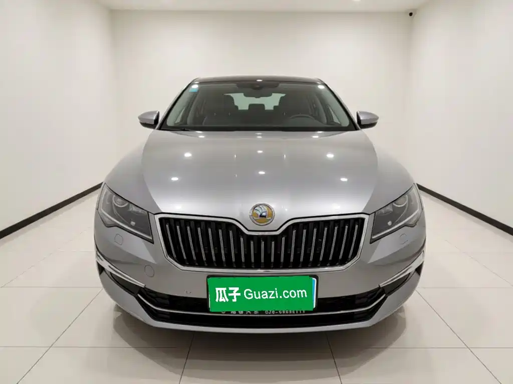 Skoda Superb — миниатюра 2