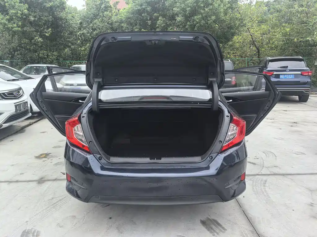 Honda Civic — миниатюра 8