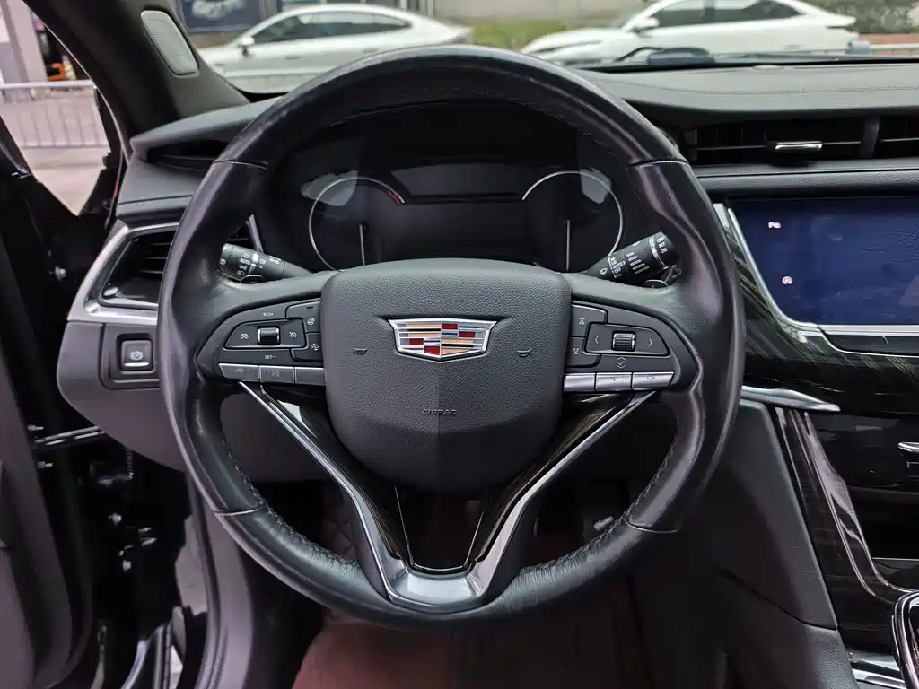 Cadillac XT6 — миниатюра 13