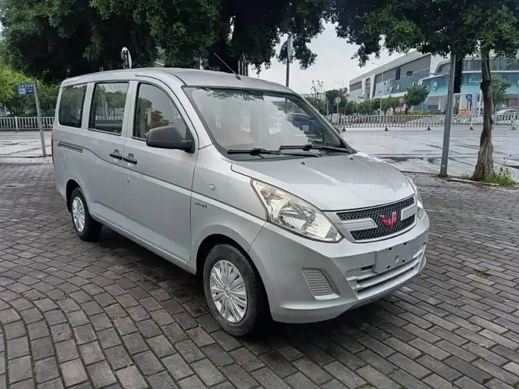 Wuling Rongguang V — миниатюра 3