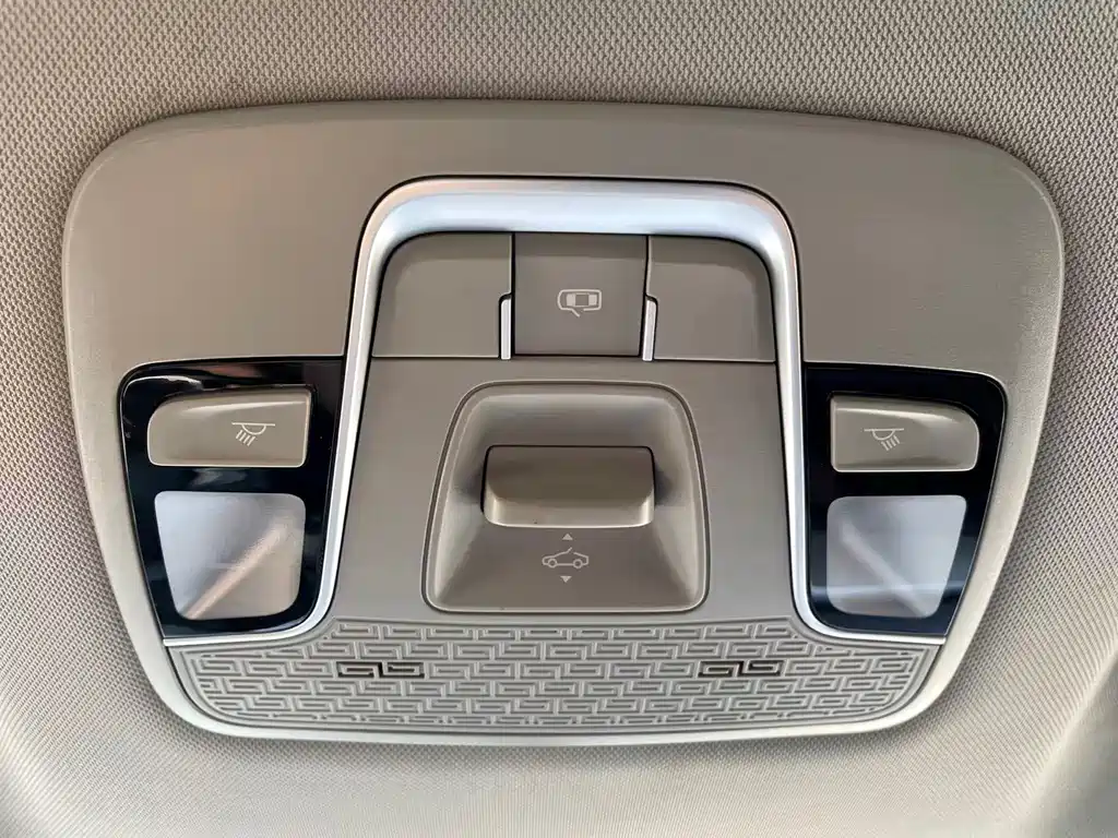 Geely Binyue — миниатюра 22