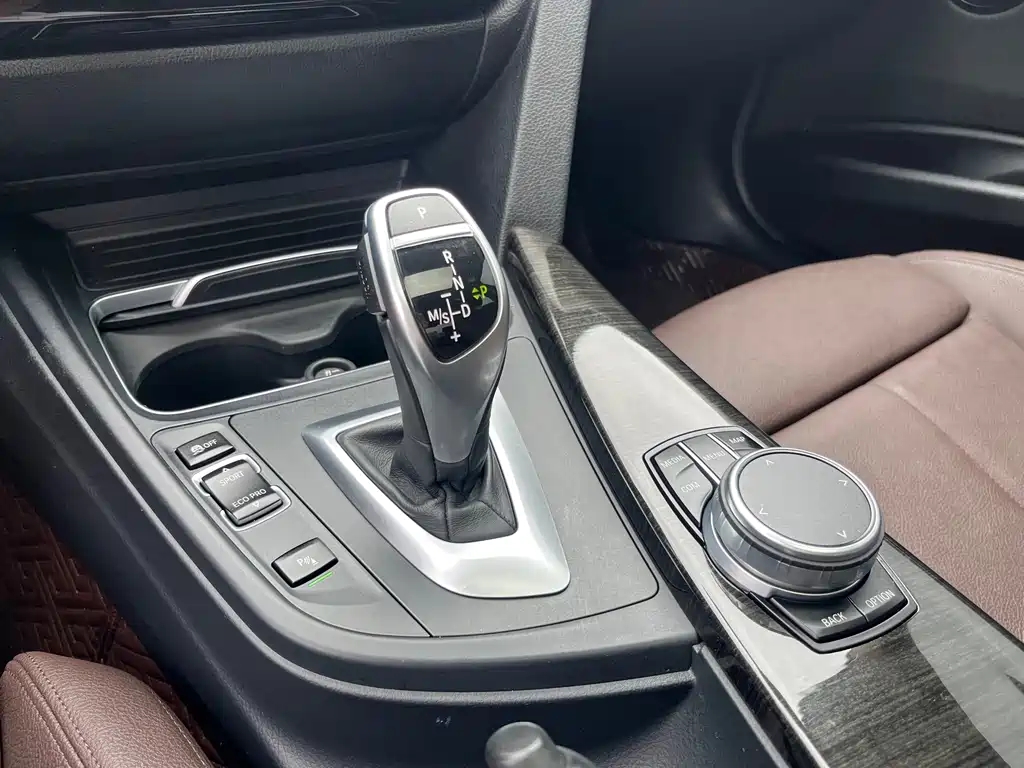BMW 3 Series — миниатюра 15