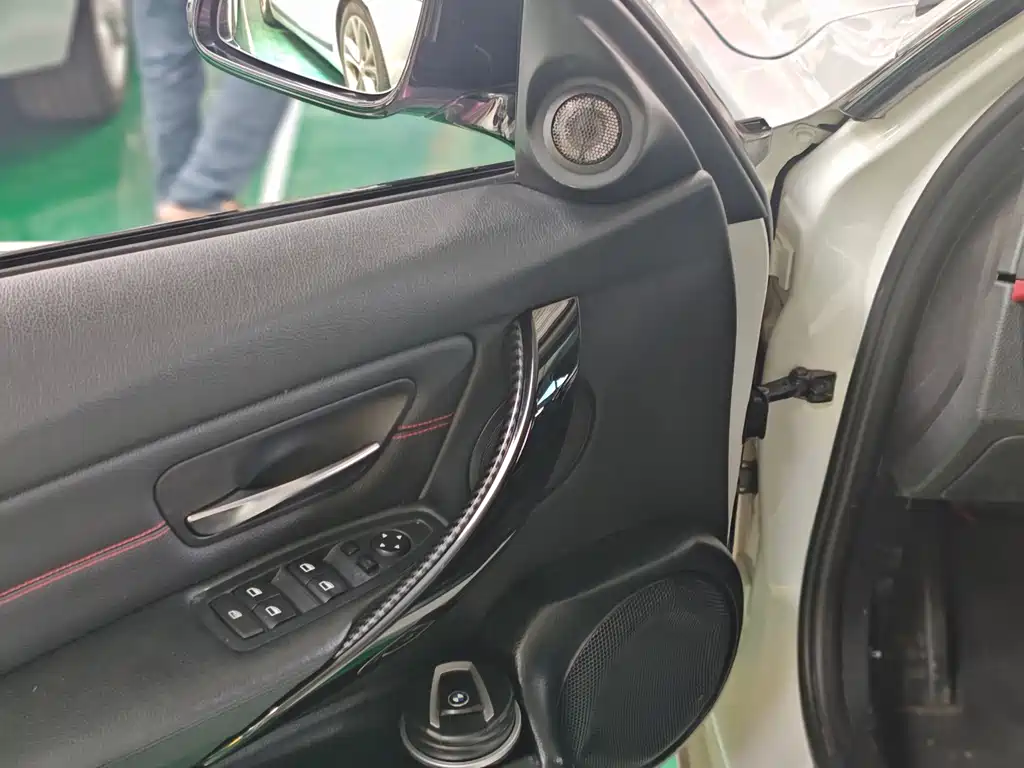 BMW 3 Series — миниатюра 10
