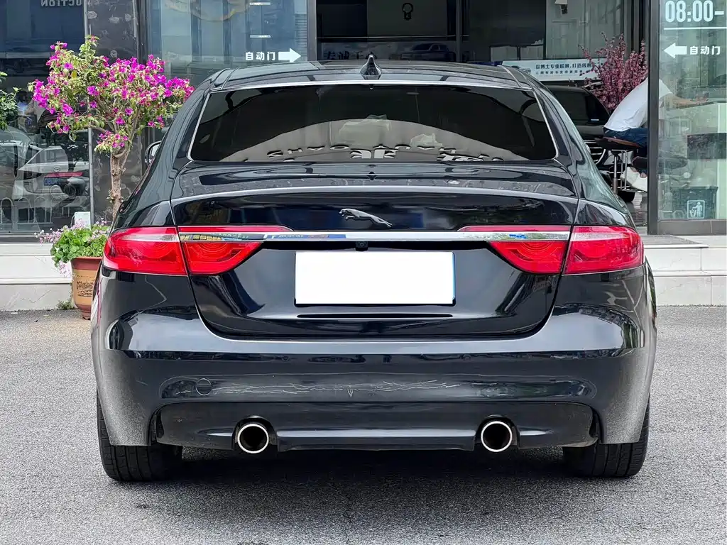 Jaguar XFL 2017 XFL 3.0 SC 340PS